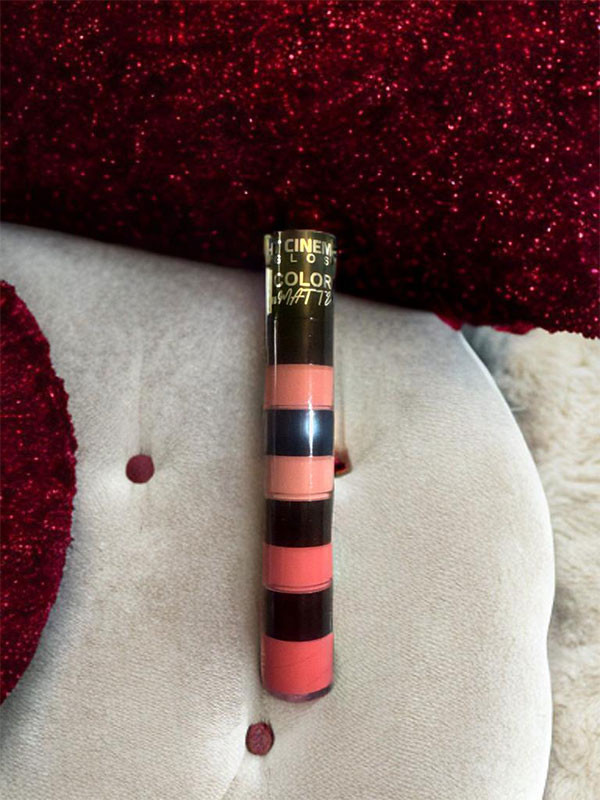 Might cinema lipgloss 4 in 1 color matte, shade 203