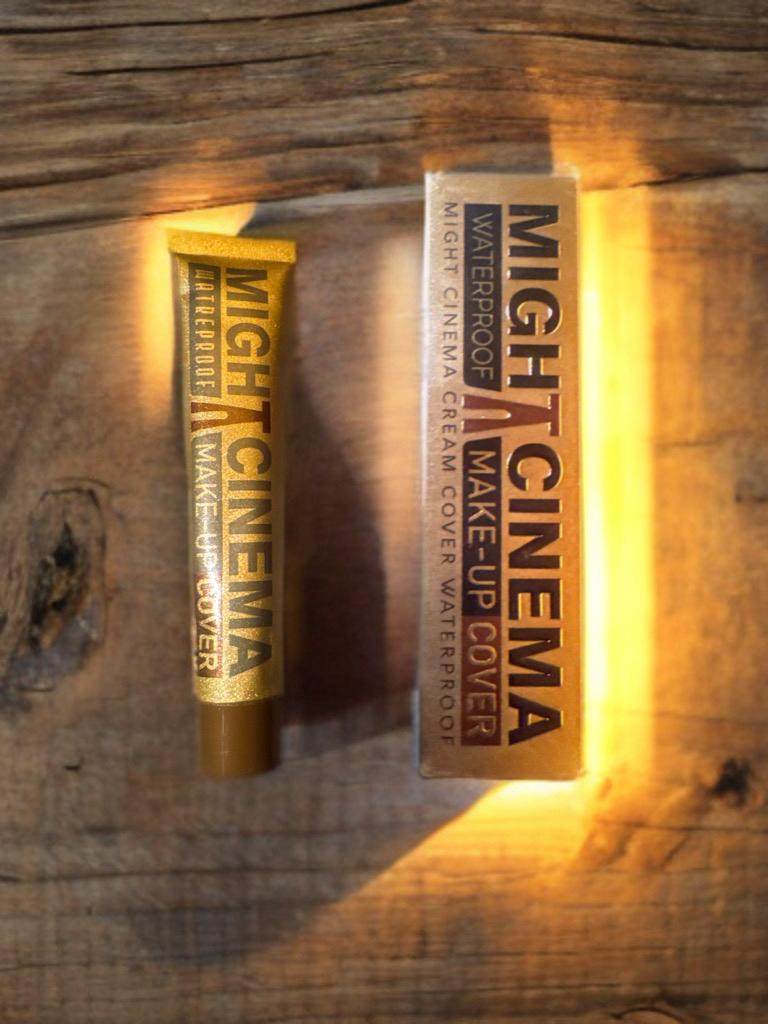 Might cinema foundation waterproof NO : 104