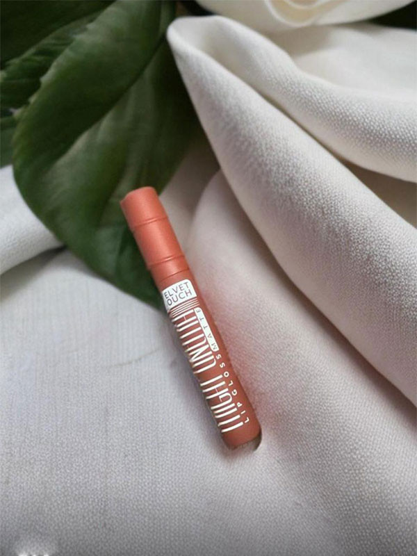Might cinema lip gloss matte waterproof grade 203