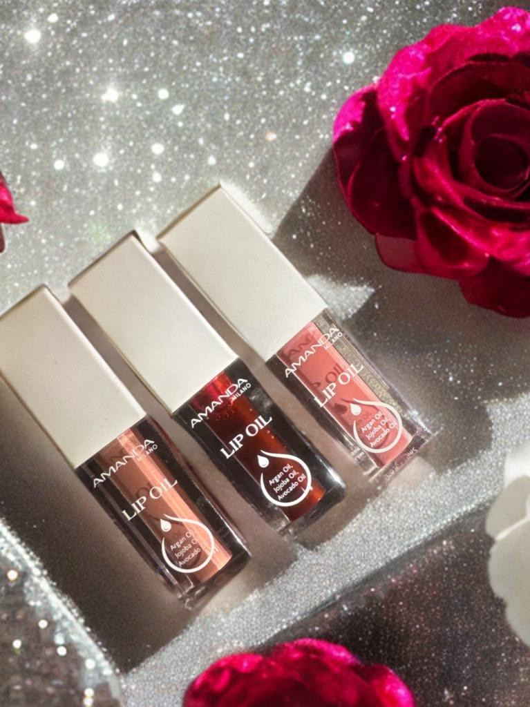 Amanda lip oil, shade 02
