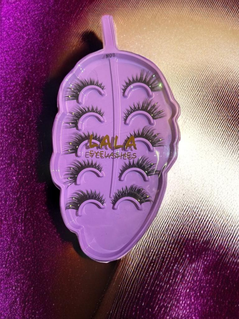 LALA eyelashes one size very natural in the eye