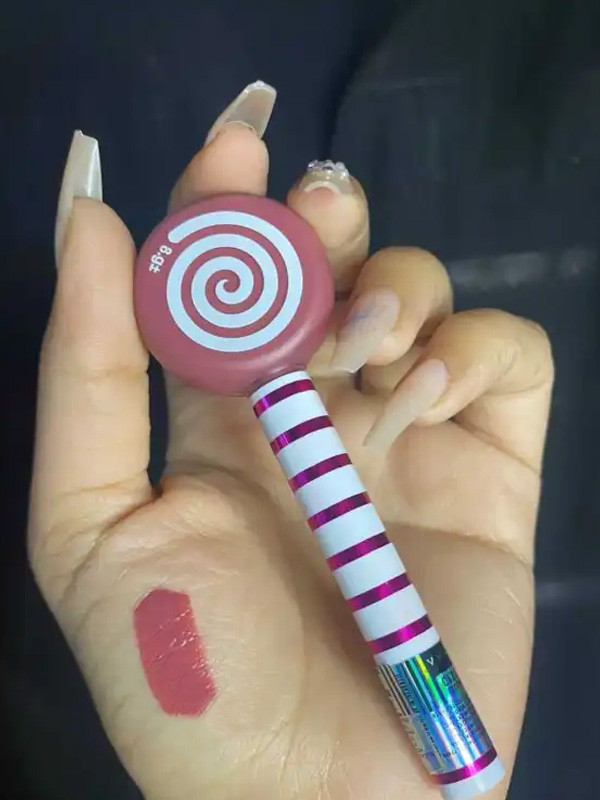 Lollipop matte liquid lipgloss might cinema grade 210
