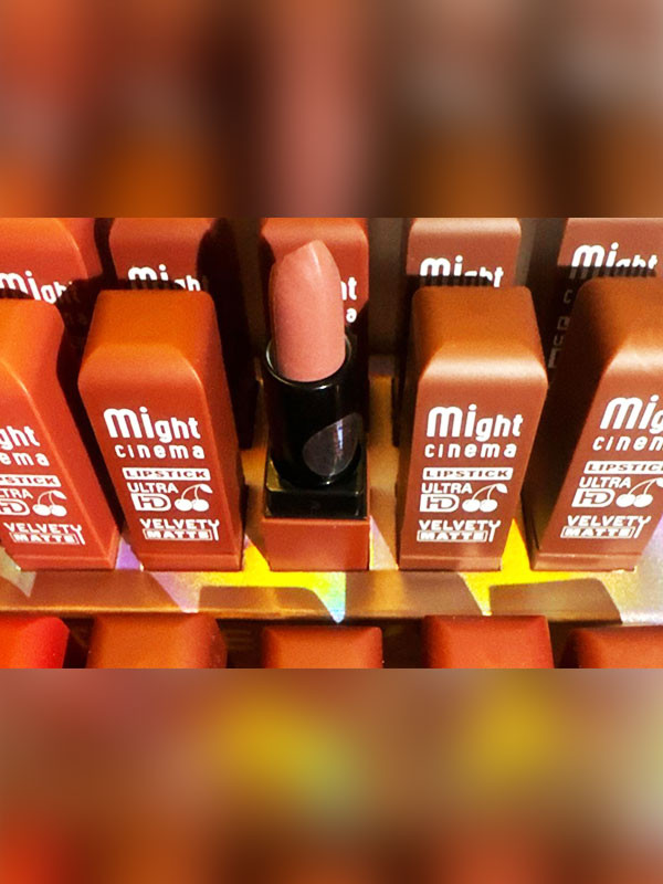 Might cinema lipstick ultra HD velvety matte, grade 208